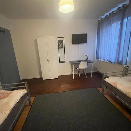 Ferien Oder Messewohnung Fuer 4 Personen *