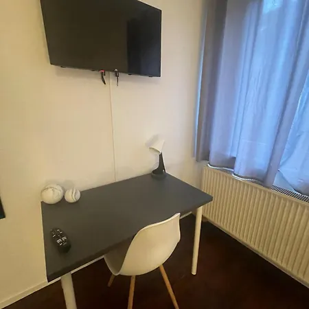 Ferien Oder Messewohnung Fuer 4 Personen *